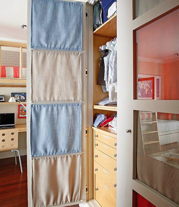 Căn phòng xám – đỏ san hô ngộ nghĩnh cho bé trai 6 Căn phòng xám – đỏ san hô ngộ nghĩnh cho bé trai 6